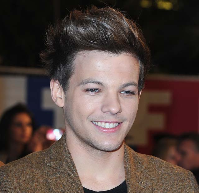 Louis Tomlinson, Boy Band, One Direction, English Soccer Team, Joins Soccer Team, Signs On To Soccer Team, Doncaster Rovers, Number 28, Charity Match, Charity, Bluebell Wood, Soccer Player, Pro, Professional