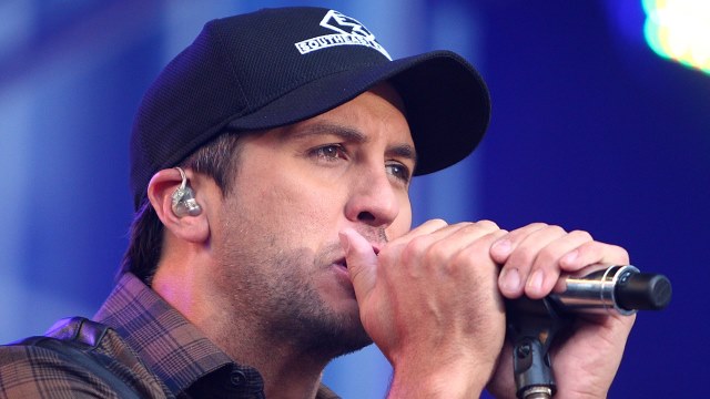 Luke Bryan CMAs 2013 Performance, 2013 CMA Awards Luke Bryan, Luke Bryan Country Music Association Awards 2013, Luke Bryan GMA CMAs 2013, Luke Bryan Good Morning America CMAs 2013