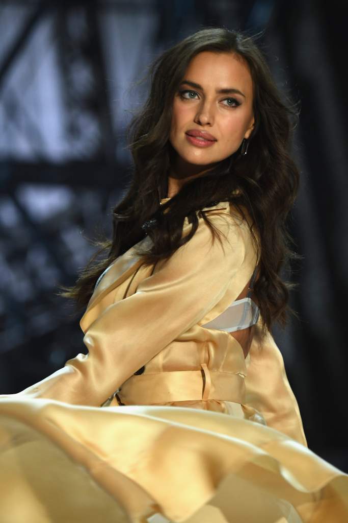 Irina Shayk, Irina Shayk Pregnant, Irina Shayk Victoria Secret Fashion Show, Irina Shayk son, Irina Shayk age,