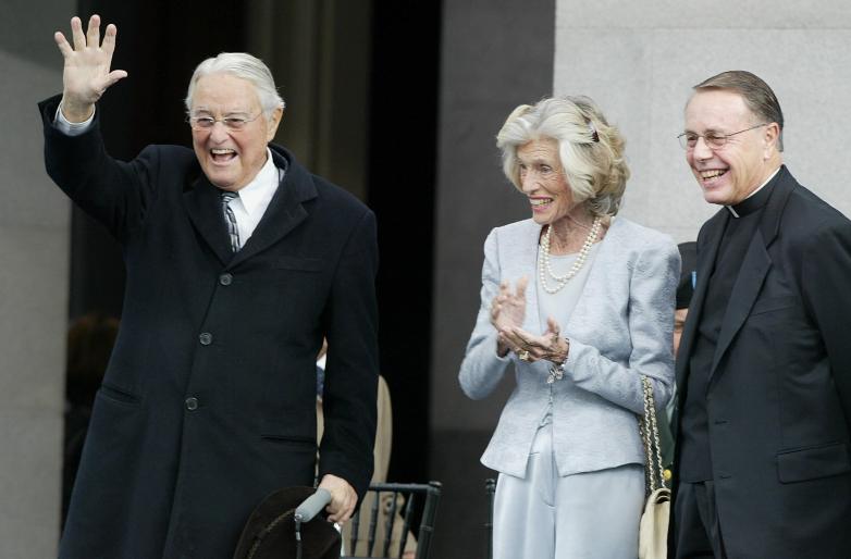 Eunice Kennedy Shriver, Eunice Kennedy Shriver Family, Eunice Kennedy Shriver Husband, Eunice Kennedy Shriver Kids, Eunice Kennedy Shriver Son