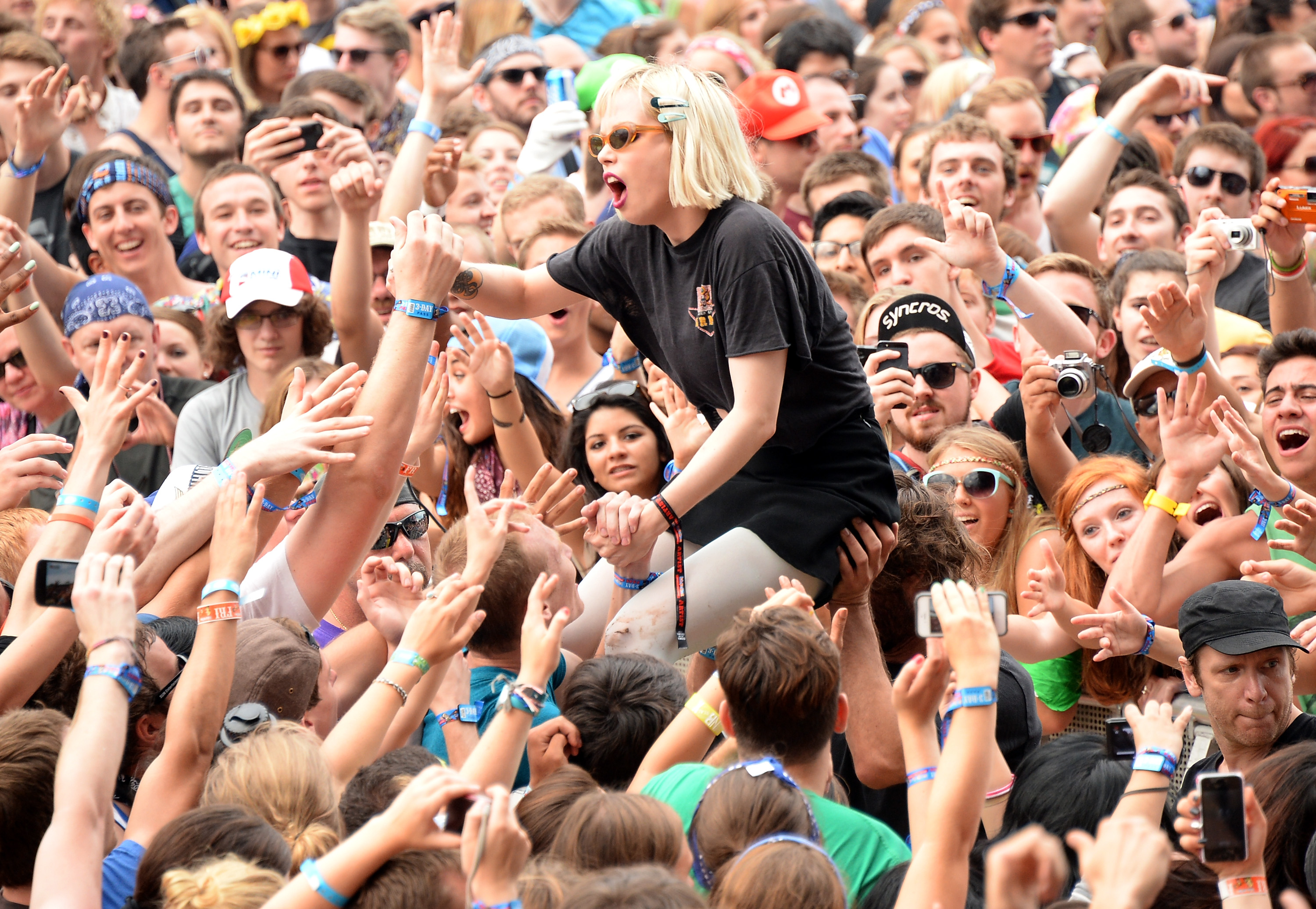 Alice Glass Crystal Castles