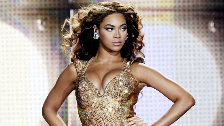 Who bit Beyonce