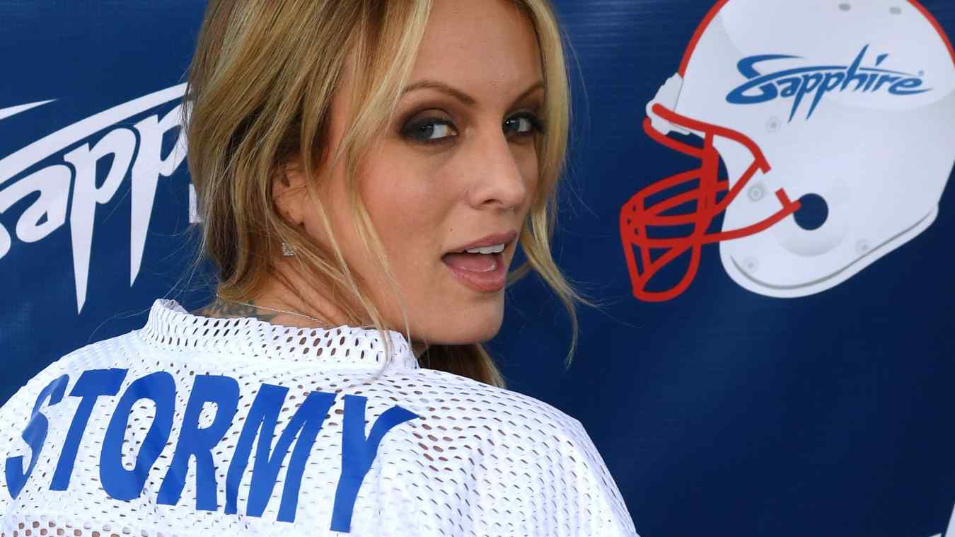 stormy daniels net worth, stephanie clifford net worth