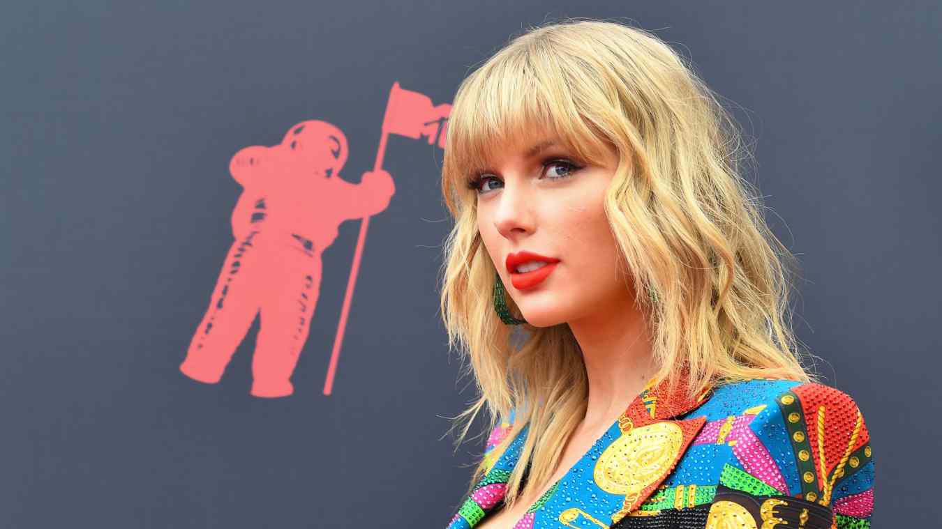 Taylor Swift at VMAs
