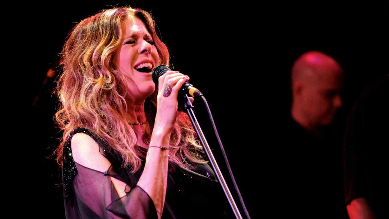 Rita Wilson Singing