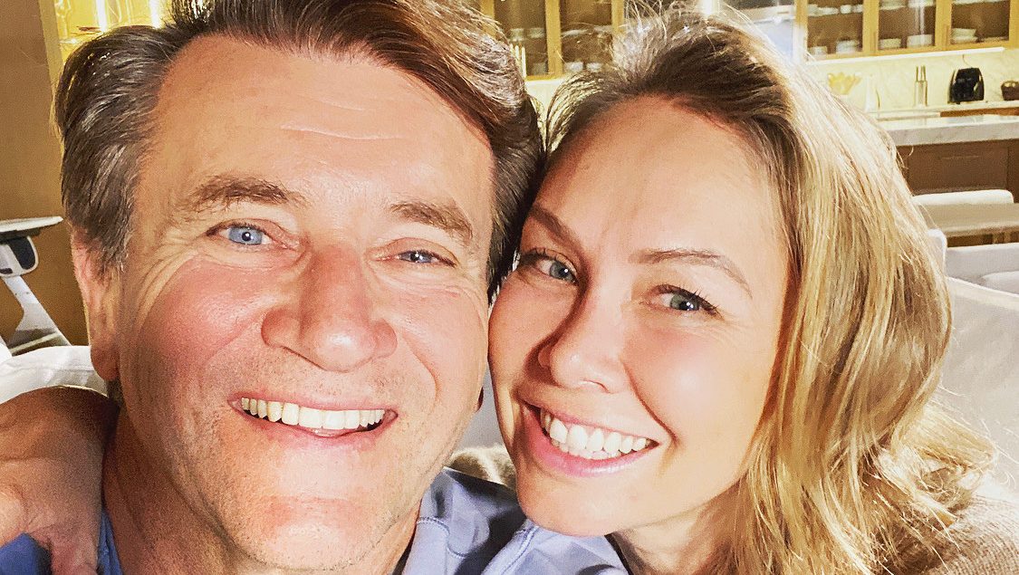 Robert and Kym Herjavec on the all-new unscripted series CELEBRITY WATCH PARTY, premiering Thursday, May 7 (8:00-9:00 PM ET/PT) on FOX. © 2020 FOX MEDIA LLC. Cr: FOX