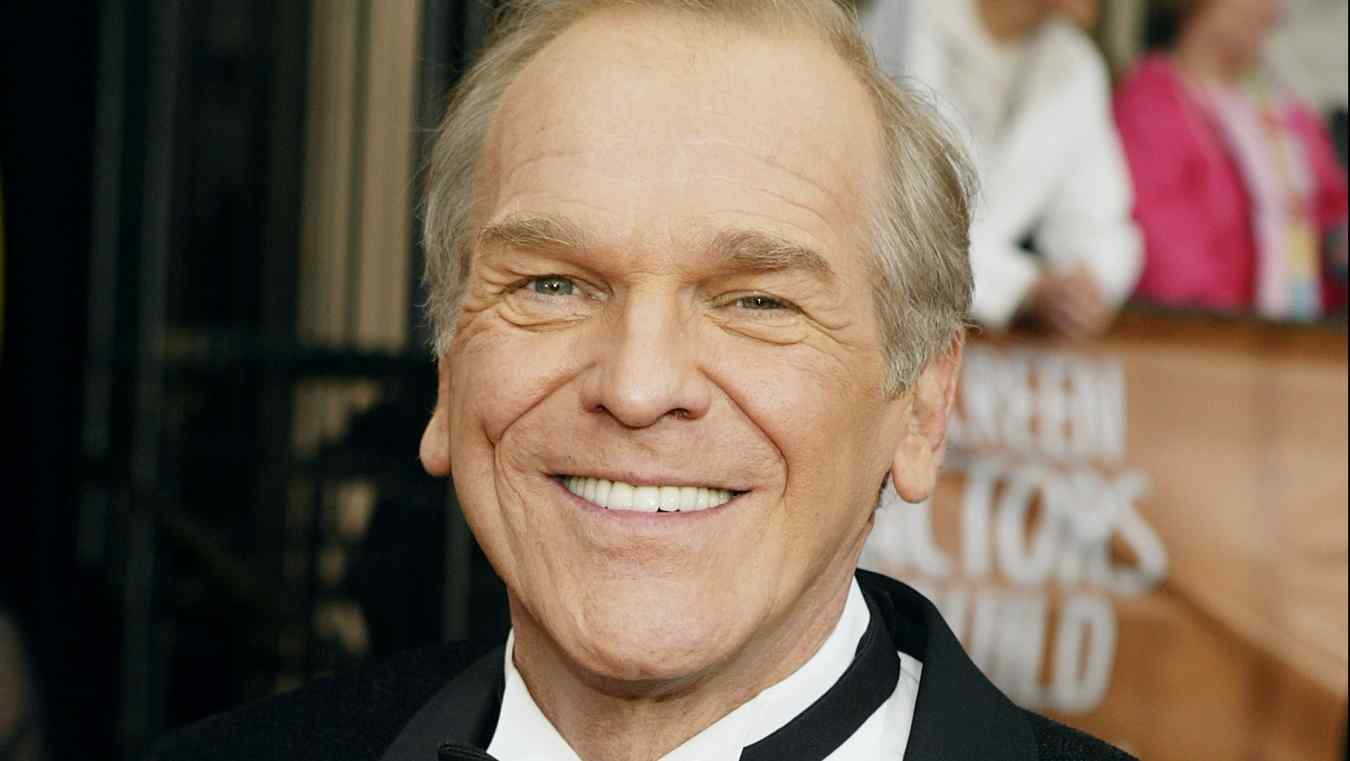 Actor John Spencer attends the 10th Annual Screen Actors Guild Awards on February 22, 2004 at the Shrine Auditorium, in Los Angeles, California.