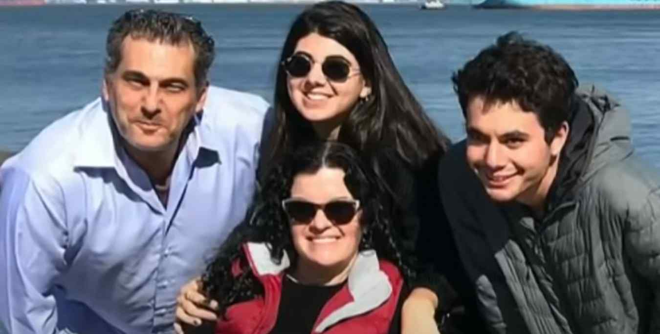 Jonathan Penner, his wife Stacy and their two children, Cooper and Ava.