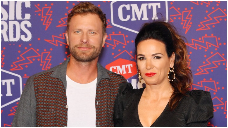 dierks bentley wife
