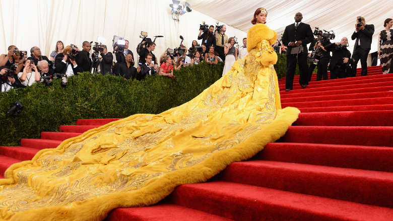 Rihanna attends the 2015 Met Gala.