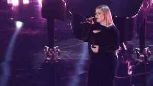 Kelly Clarkson