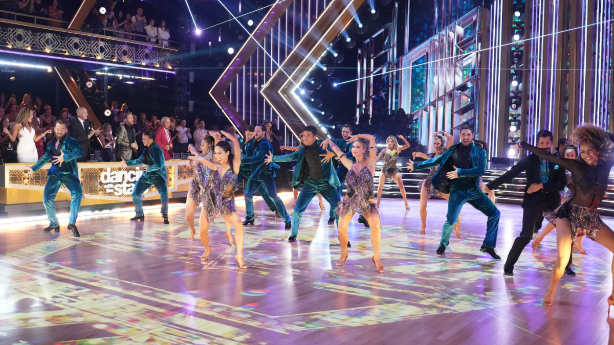 DWTS season 31 troupe
