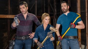 Cheryl Hines joins Jonathan and Drew Scott on Celebrity IOU
