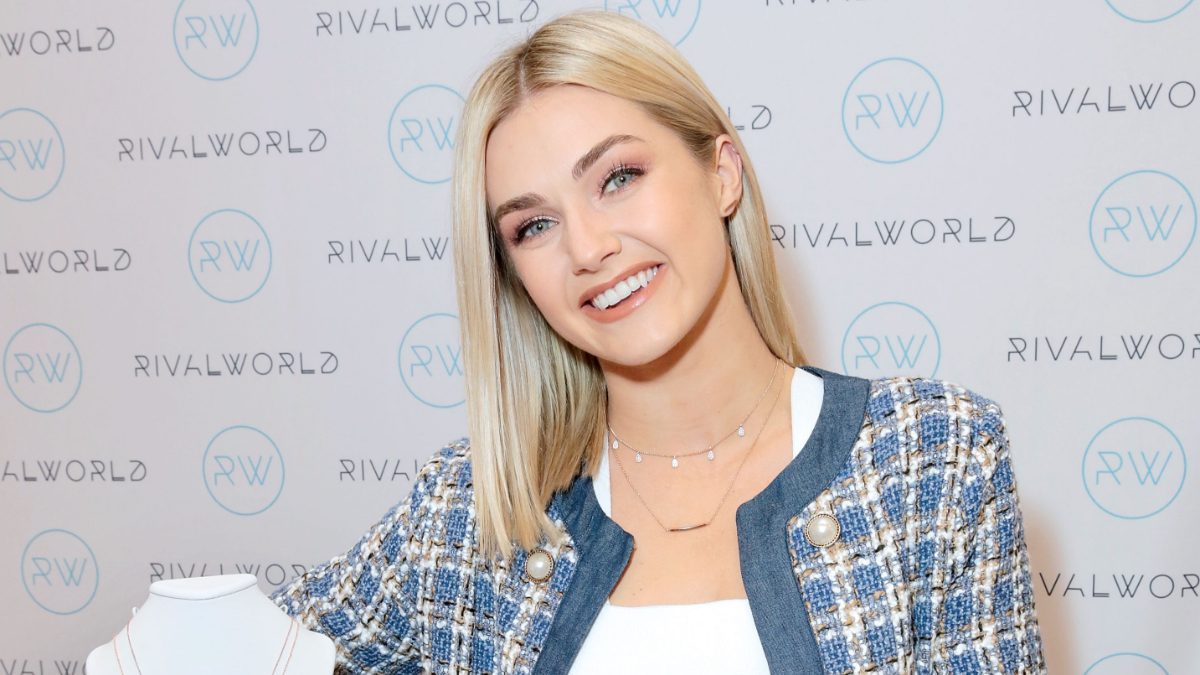 Lindsay Arnold