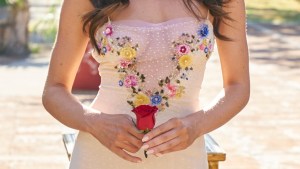 Gabby Windey rose
