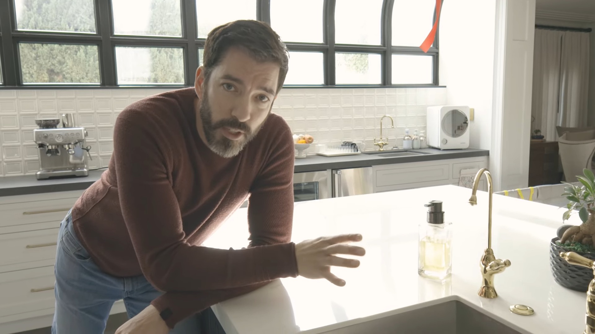 Drew Scott