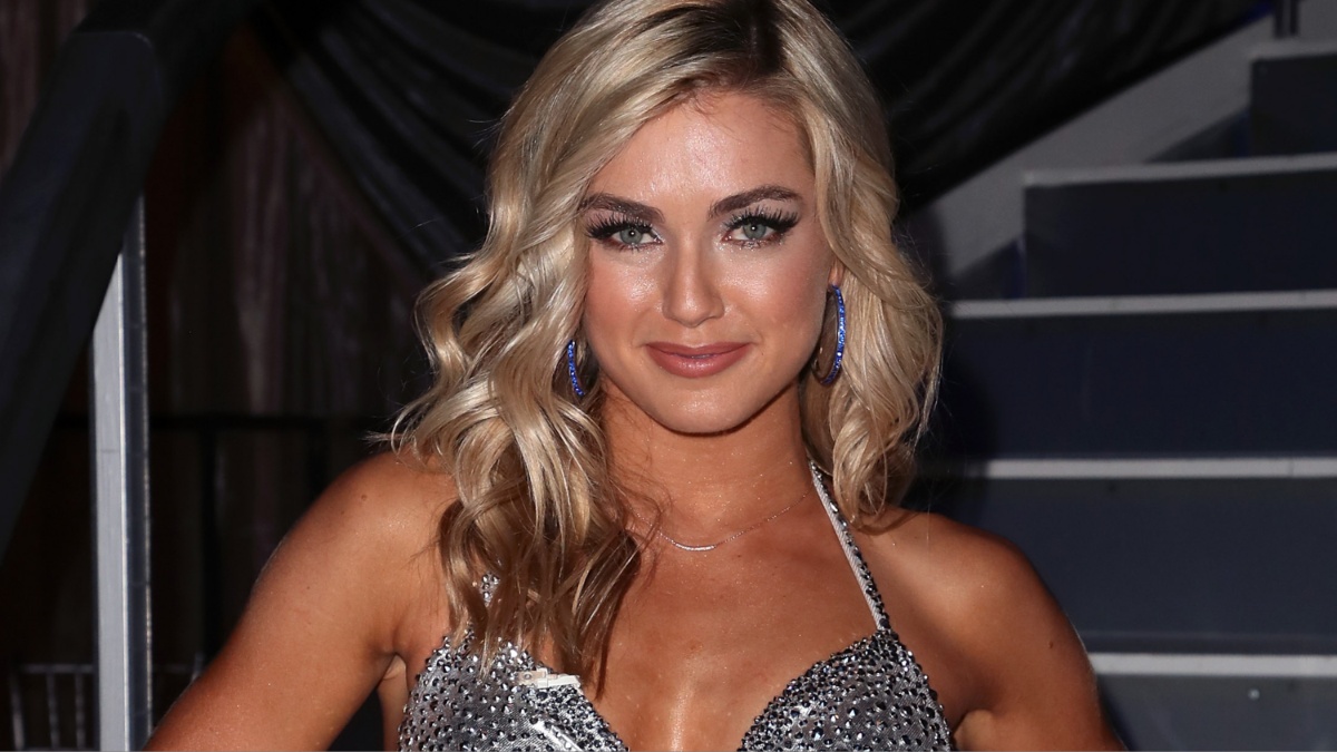Lindsay Arnold.