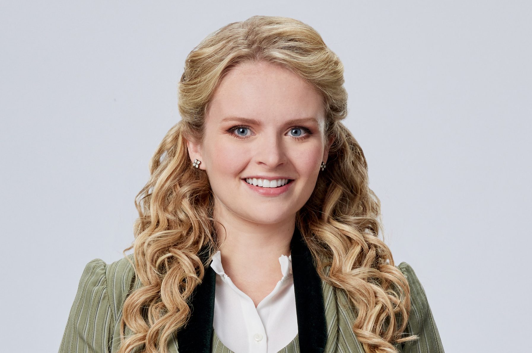 Andrea Brooks was pregnant while filming Season 10.