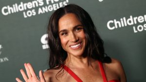 Meghan Markle waving