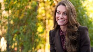 Kate Middleton speaks with members of the Emergency Services during a visit to Southport Community Centre on October 10, 2024