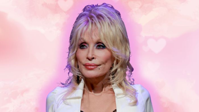 Dolly Parton Shows Her Grief