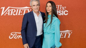 Dermot Mulroney Wife