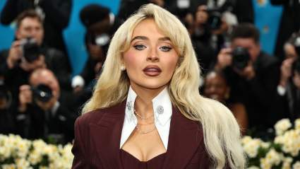 Sabrina Carpenter Weighs Phone Ban at Future Shows