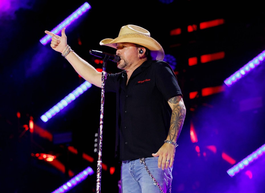 Jason Aldean singing on stage