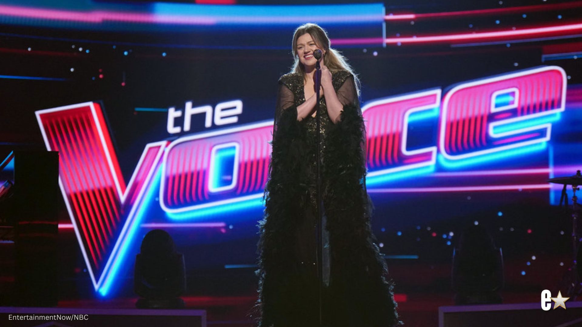 Kelly Clarkson on "The Voice"