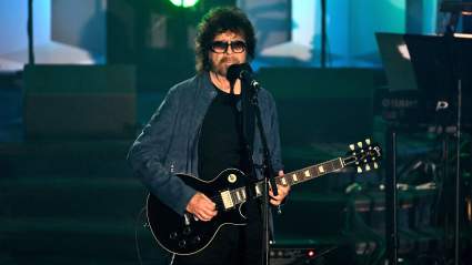 Legendary Rocker Forced to Cancel Last Ever Show Due to Serious Illness