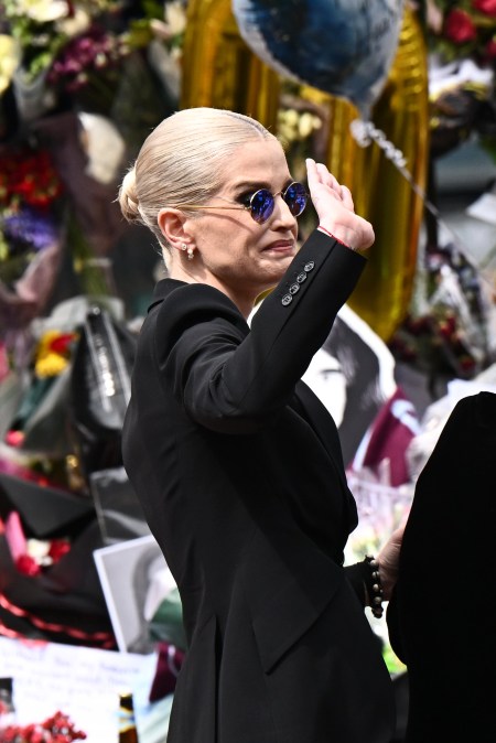 Kelly Osbourne greets fans