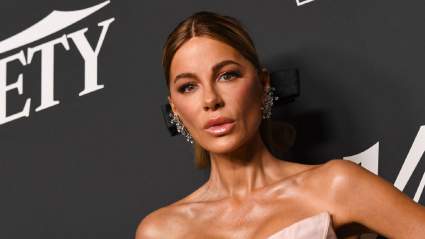 Kate Beckinsale Sings to Mom in Hospital During Cancer Battle