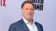 Arnold Schwarzenegger Teases Return To Predator Franchise