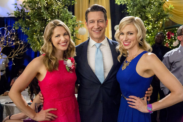 Pascale Hutton, Robert Gant, Debbie Gibson
