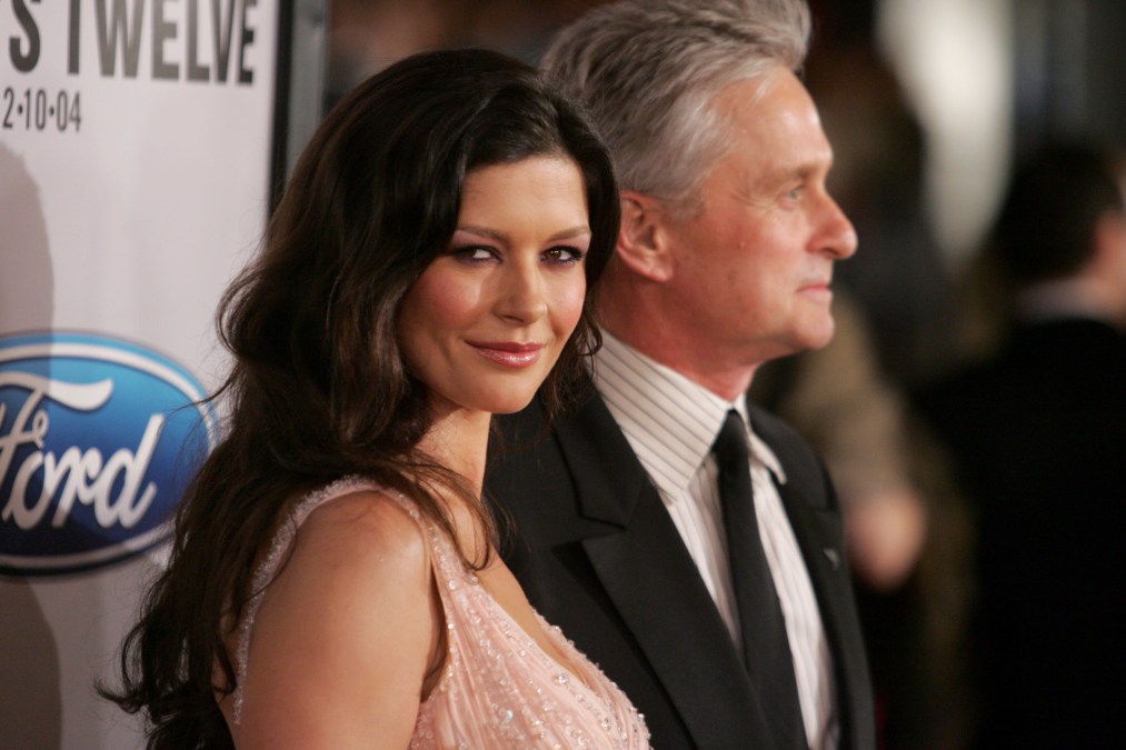 Catherine Zeta-Jones (L) and actor Michael Douglas 