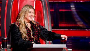 Kelly Clarkson on The Voice