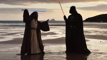 ‘Star Wars’ Fans Wowed as McGregor and Christensen Duel Live