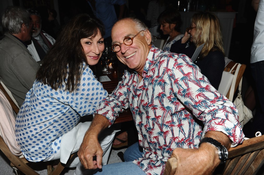 Anjelica Huston, Jimmy Buffett
