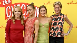 Lea Thompson, Genevieve Angelson, Schuyler Fisk and Wendie Malick