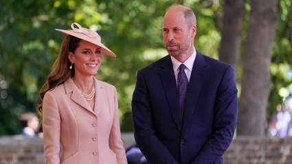 Prince William & Kate Middleton Mark Major Milestone With Never-Before-Seen Picture of the Whole Family
