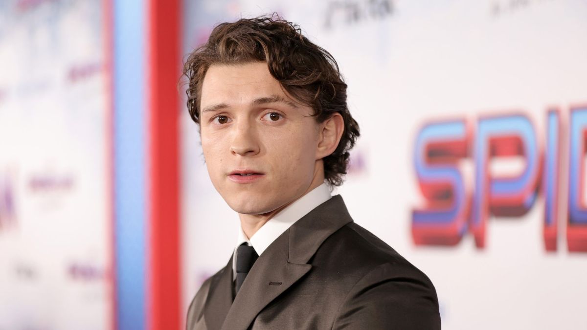 Tom Holland attends Sony Pictures' "Spider-Man: No Way Home" Los Angeles Premiere on December 13, 2021 in Los Angeles, California