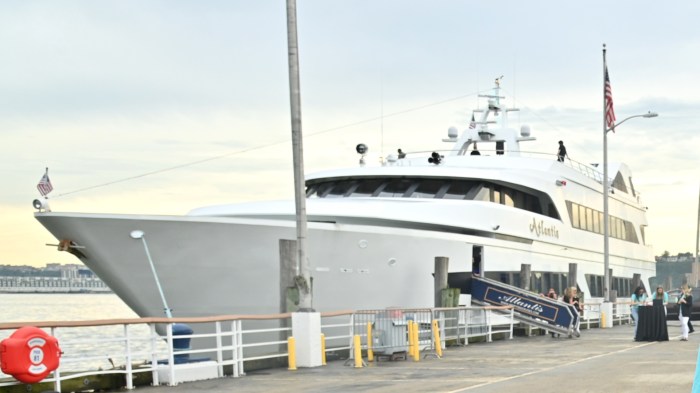 Photo of a yacht