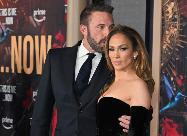 US actress Jennifer Lopez (R) and US actor Ben Affleck