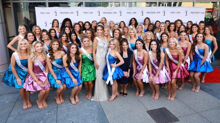 Savannah Gankiewicz (Miss USA 2023) and the 2024 Miss Teen USA contestants