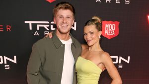 robert irwin and witney carson