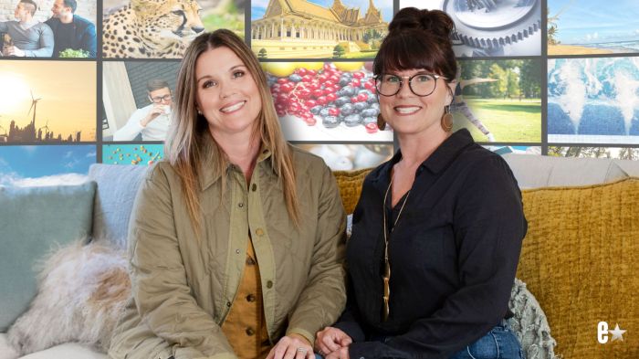 "Unsellable Houses" stars Leslie Davis and Lyndsay Lamb