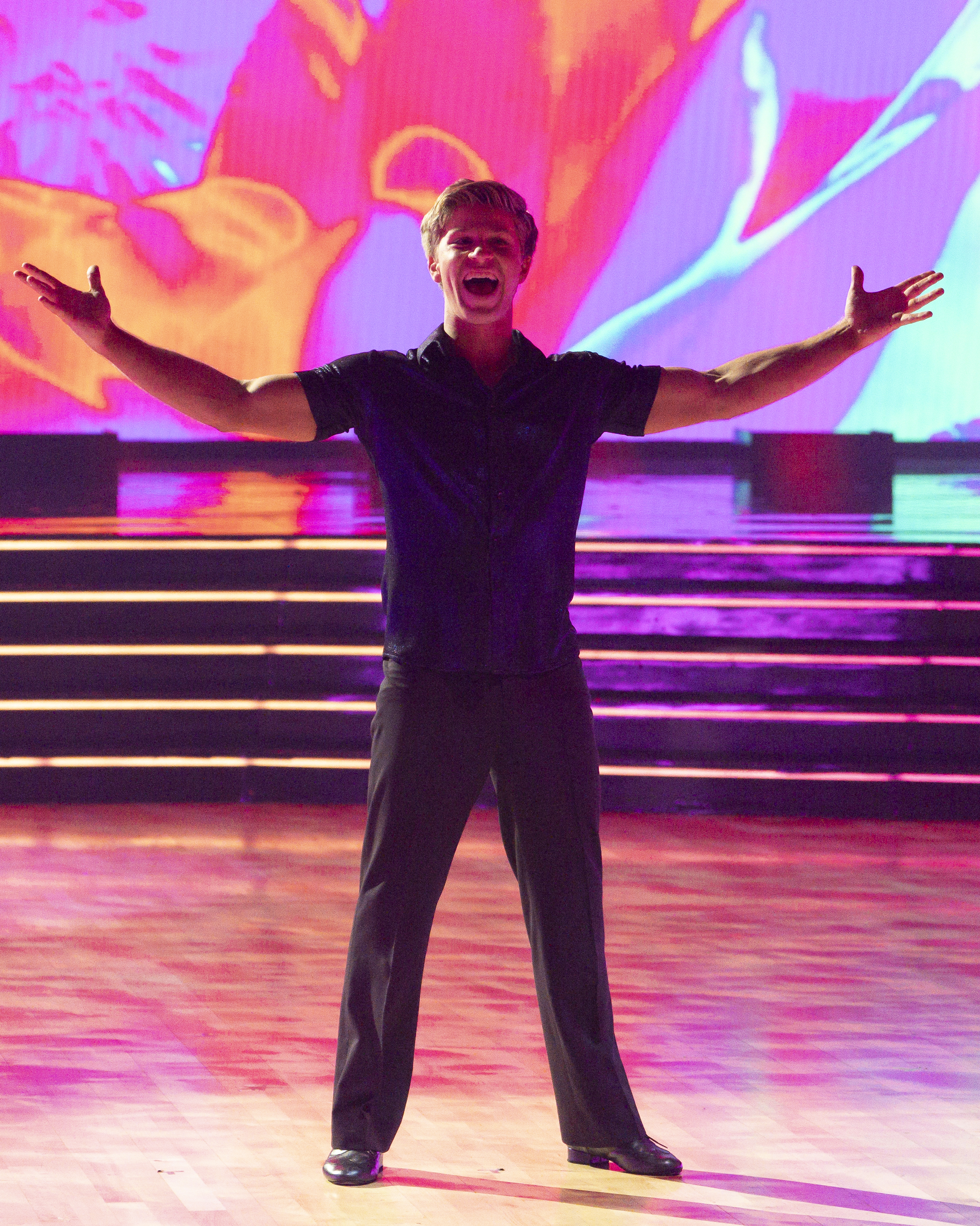 Robert Irwin Powers Through Rib Injury to WIN DWTS