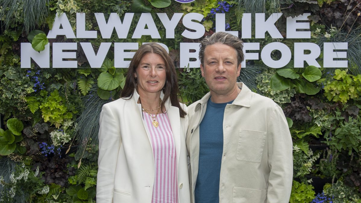 Jools Oliver and Jamie Oliver.