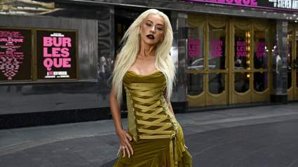 Christina Aguilera Shares First Look at Holiday Special ‘Christmas in Paris’