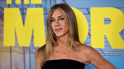 Jennifer Aniston Goes Instagram Official with Boyfriend in Affectionate Post